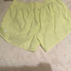 Lululemon hotty hot shorts!